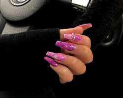 She is also a good nail artist.